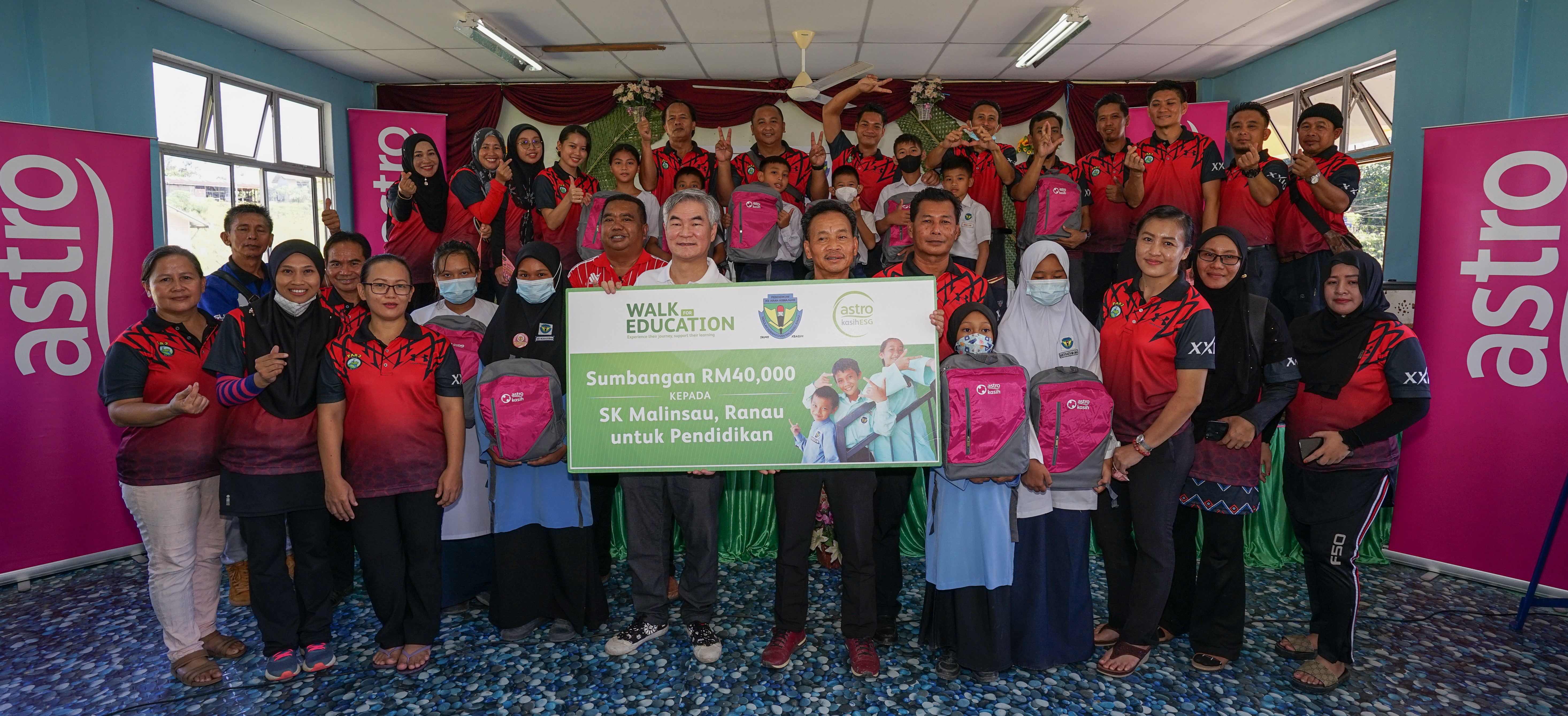 ASTRO KASIH Presents RM140,000 to 3 Schools in East Malaysia for Education