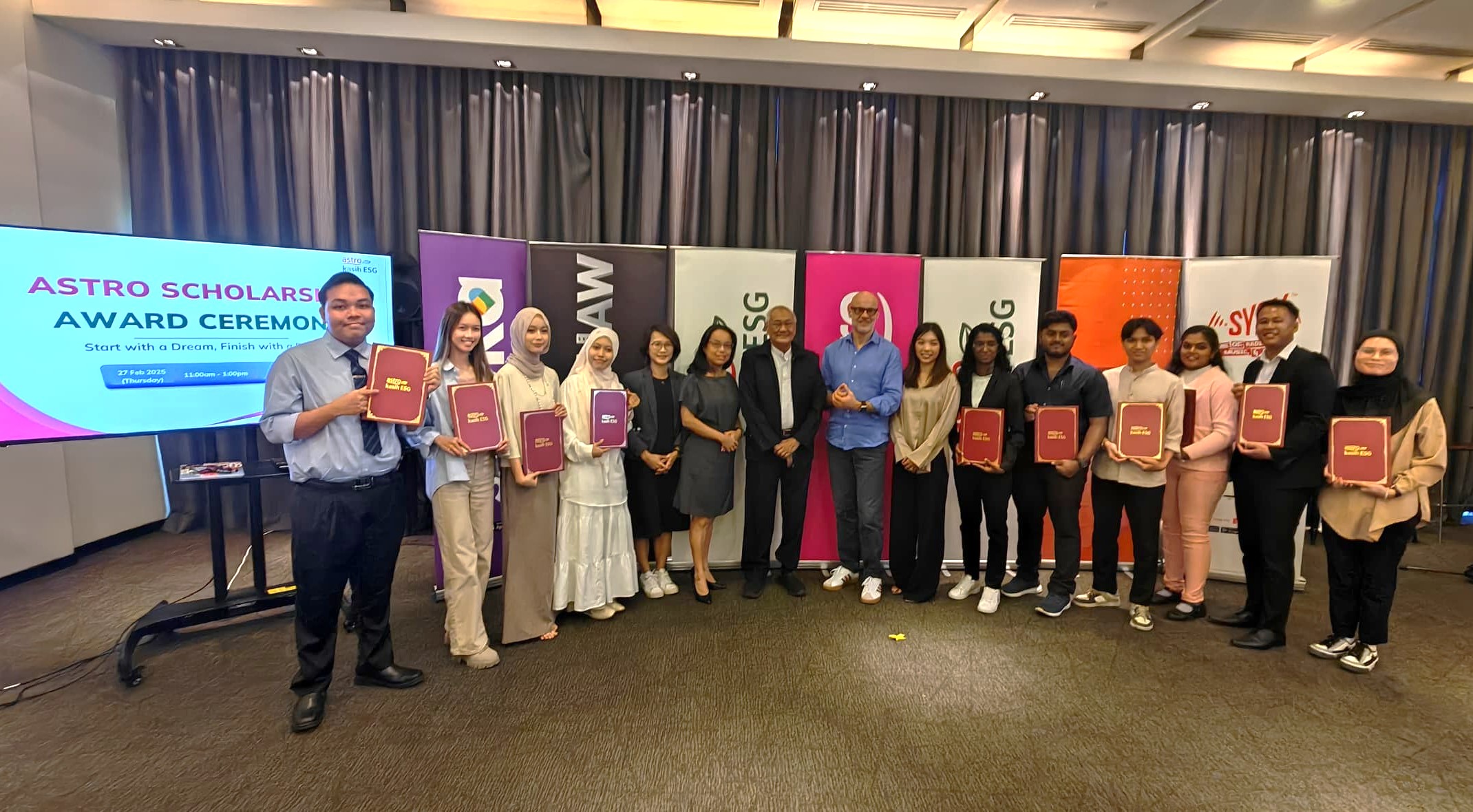 Yayasan Astro Kasih Awards 13 Scholarships to Underprivileged Students
